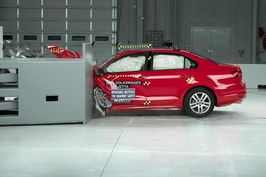 2015-volkswagen-jetta-crash-test