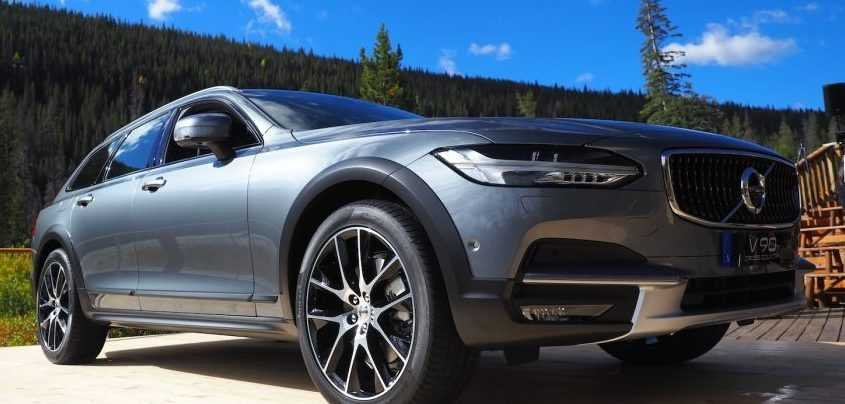 V90 Cross Country 2017