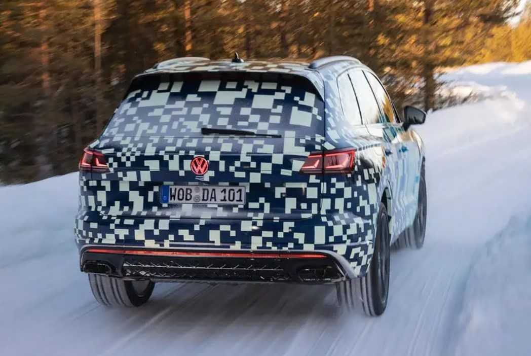2023 Volkswagen touareg rear