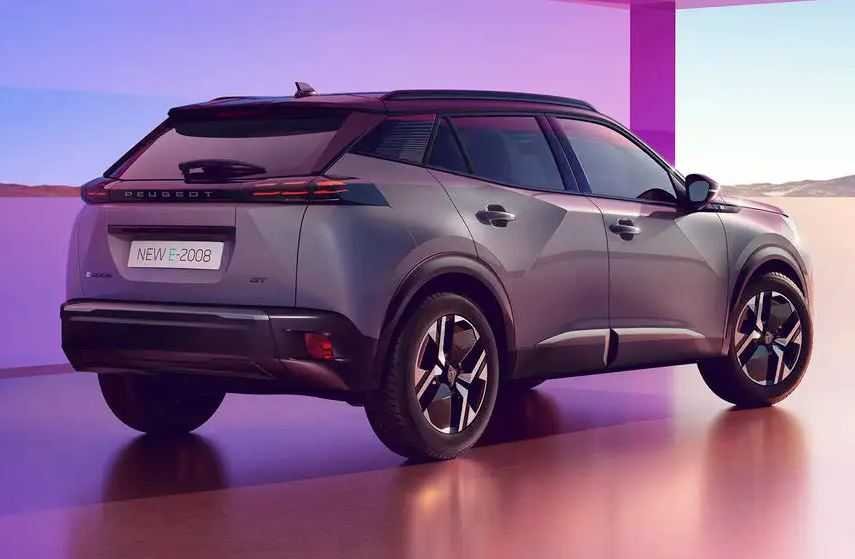 2023 Peugeot 2008 exterior